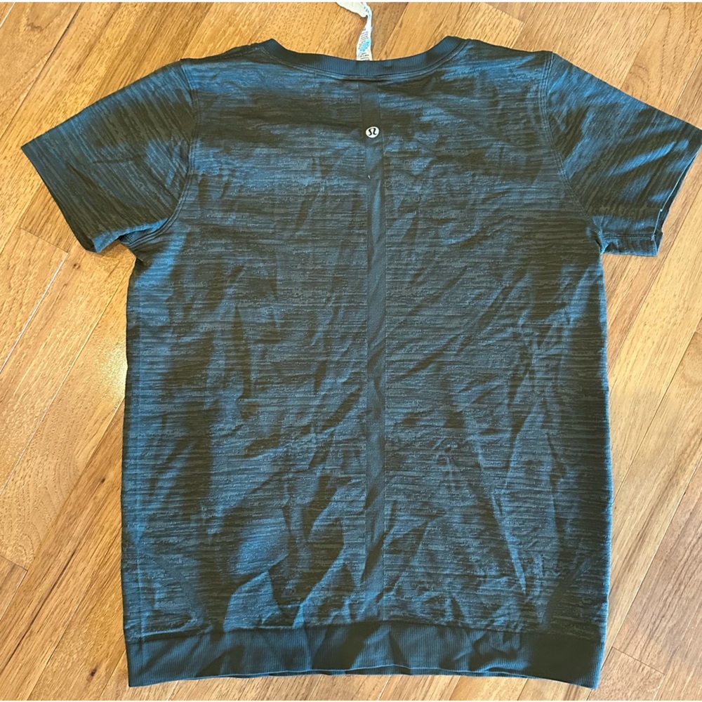 LULULEMON TOP - Picture 2 of 2